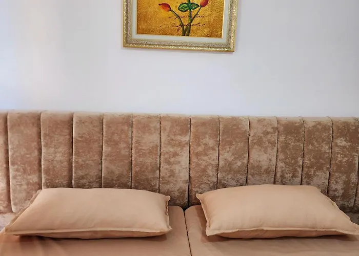 Guest House Stela
